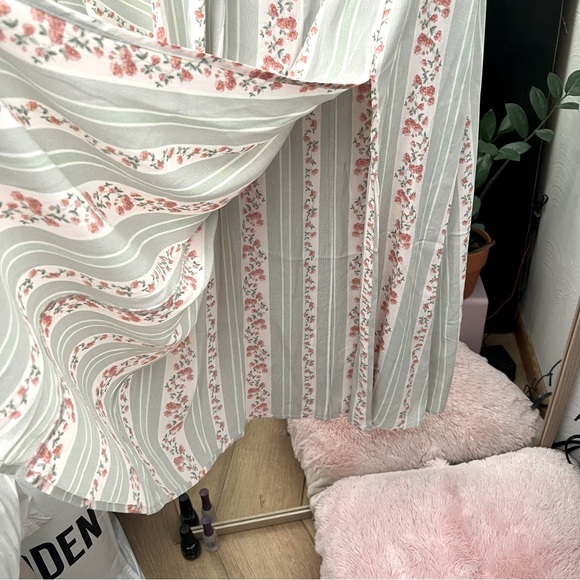 WeWoreWhat Floral MIDI dress - Picture 7 of 8